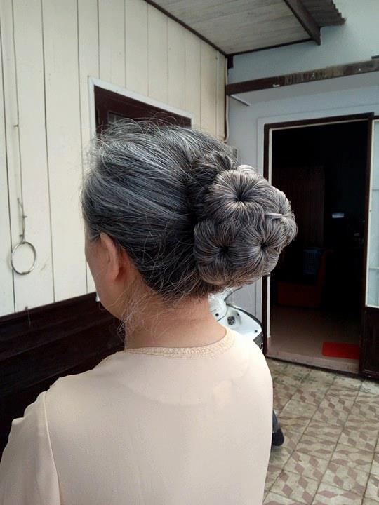 Búi Tóc Giả Hoa Trà Cho Bà [ Màu Muối Tiêu ]