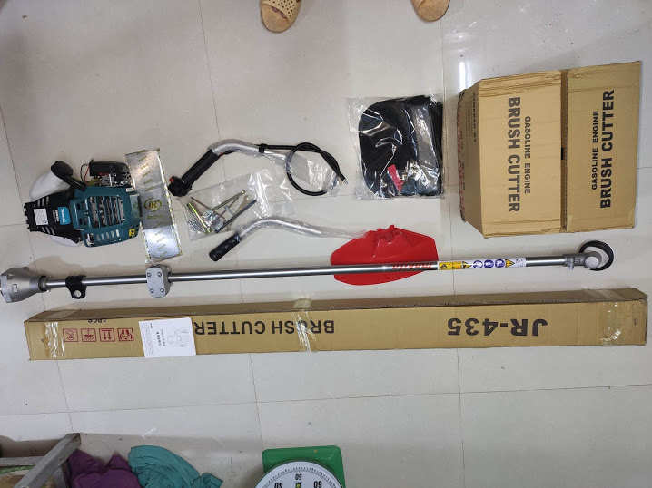 [Trả góp 0%]Máy cắt cỏ Makita EH035A 4 thì 35.8CC1.6HP Made in Thái land chất lượng tiêu chuẩn quốc tế.