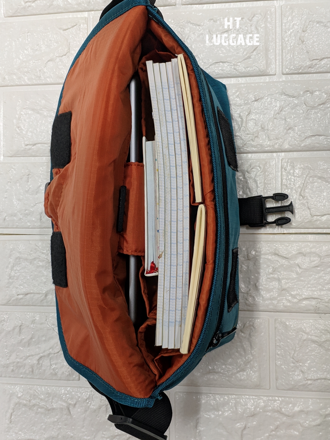 Túi đeo chéo Crumpler Messenger S Unisex