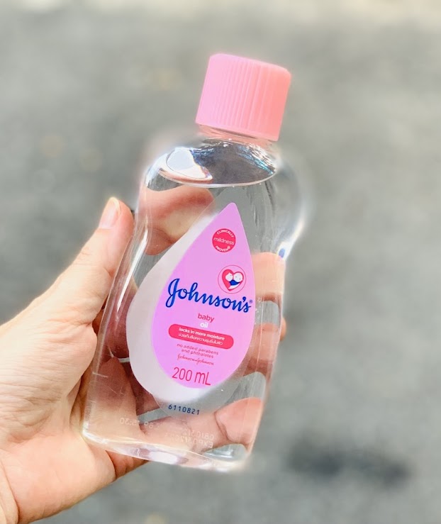Dầu massage Johnson’s baby dưỡng ẩm 200ml