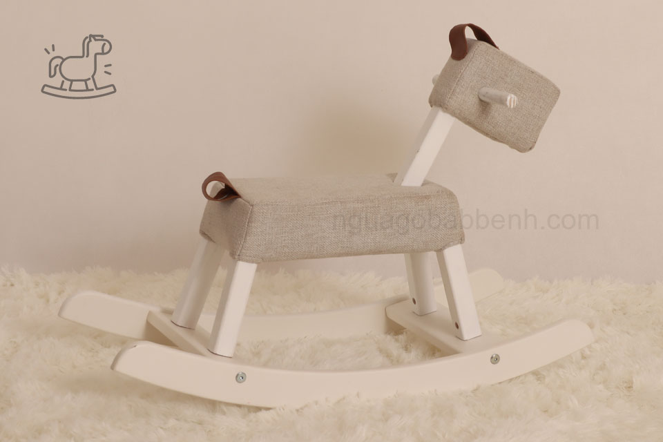 Ngựa gỗ bập bênh - JUNI màu trắng
