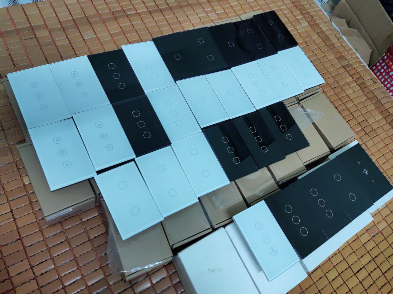 [HCM]CÔNG TẮC QUẠT TRẦN THÔNG MINH MAGIC