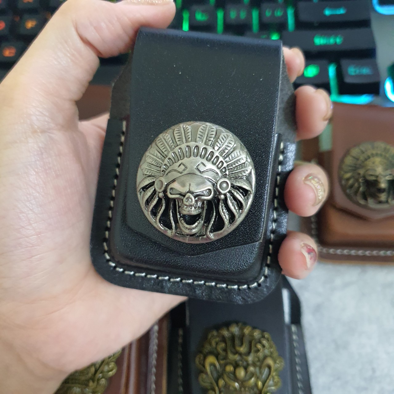 ( Loại Xịn ) Bao Da Đựng Bật Lửa Zippo Có Thể Đeo Thắt Lưng ( Có Nút Đồng Nổi)