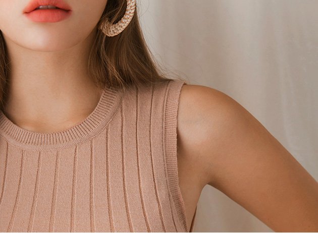 Áo sát nách cổ tròn len gân sọc nổi
