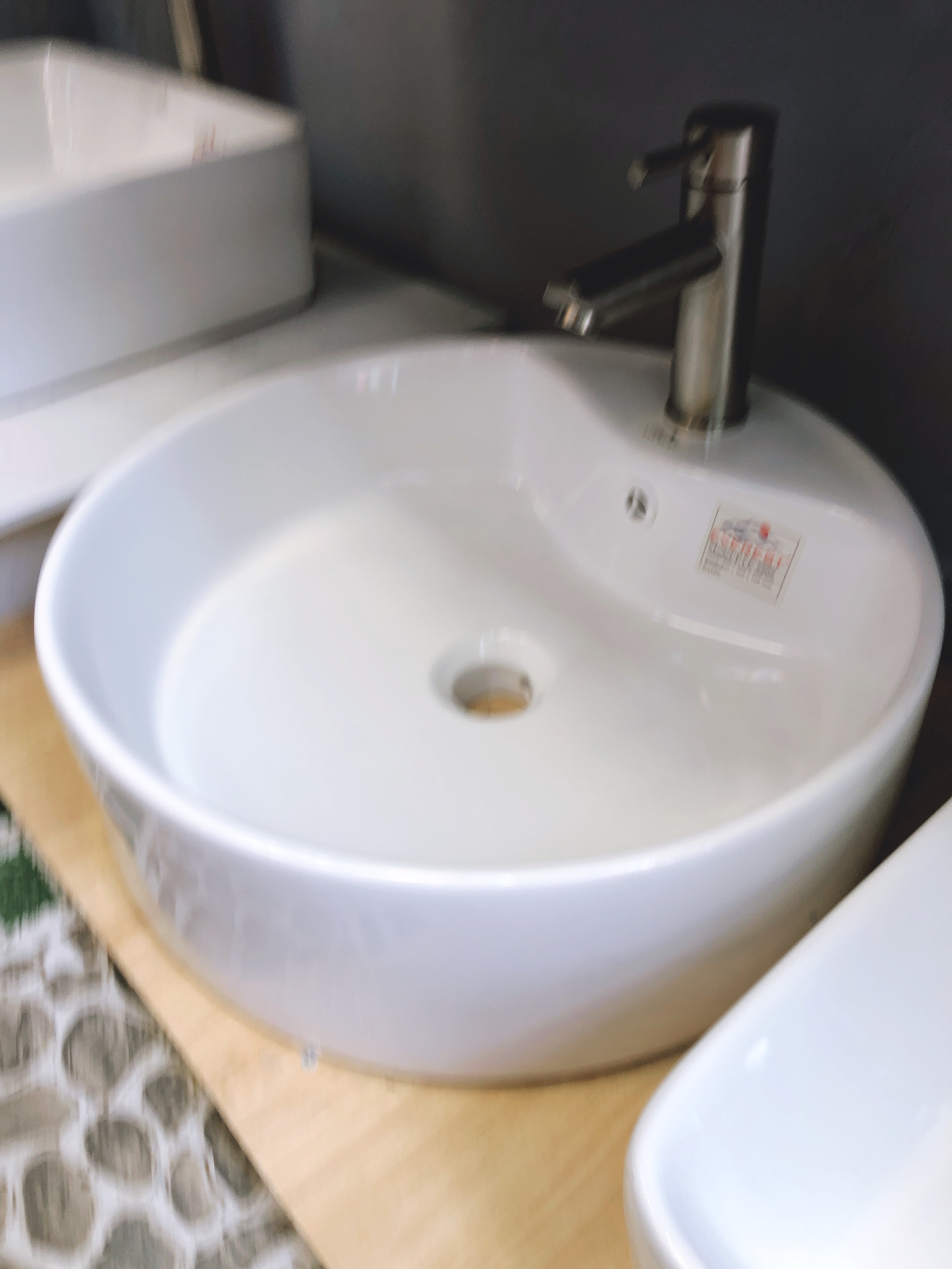 Lavabo  sứ tròn để bàn