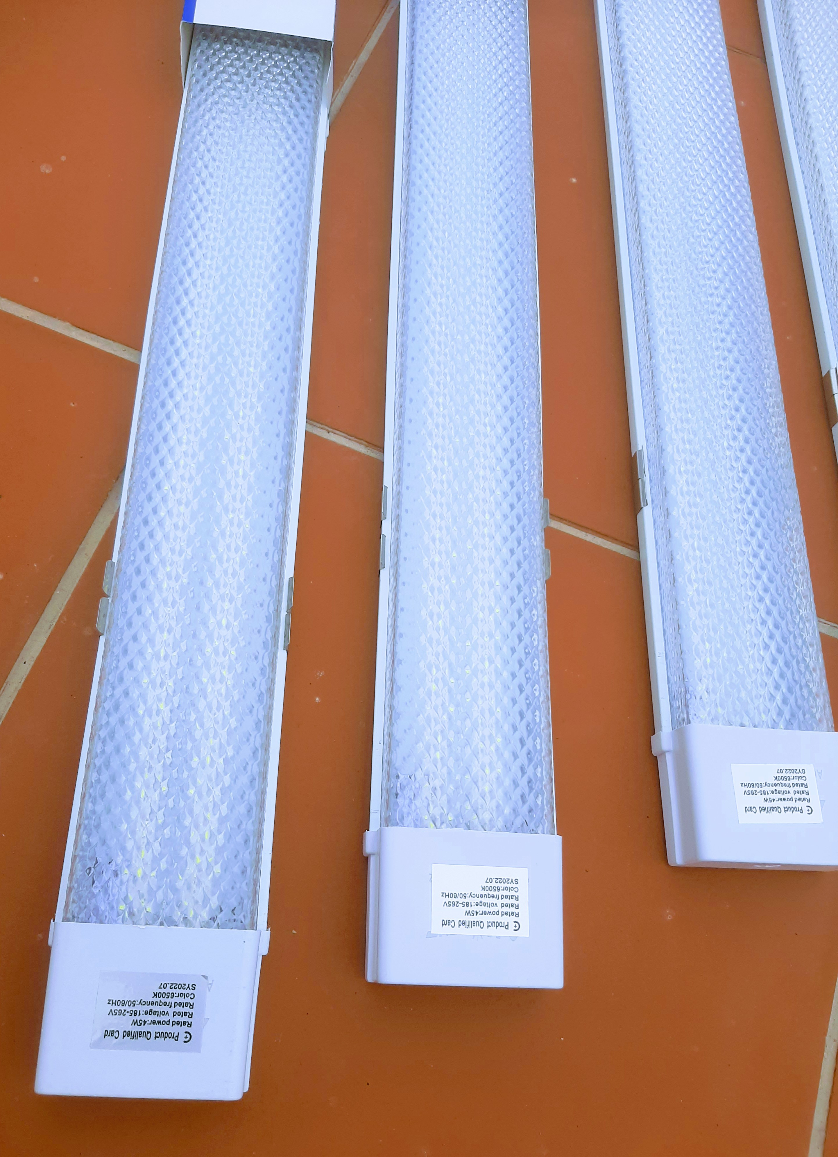3 Bộ Đèn Led Tuýp Bán Nguyệt 1m2 1.2m 40W hoặc 45W GREENLED Ánh Sáng Trắng 6500K.