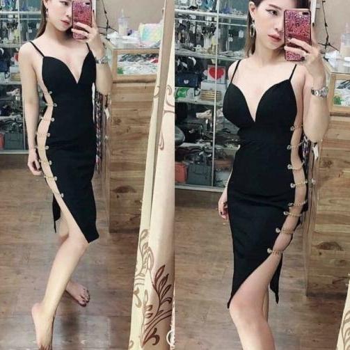 đầm body đính xích hở hông