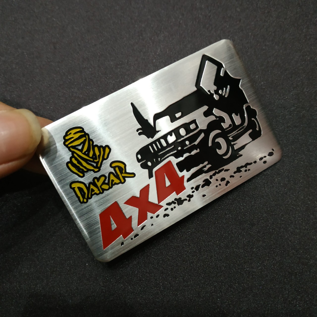 Tem nhôm dán xe Dakar 8x5cm