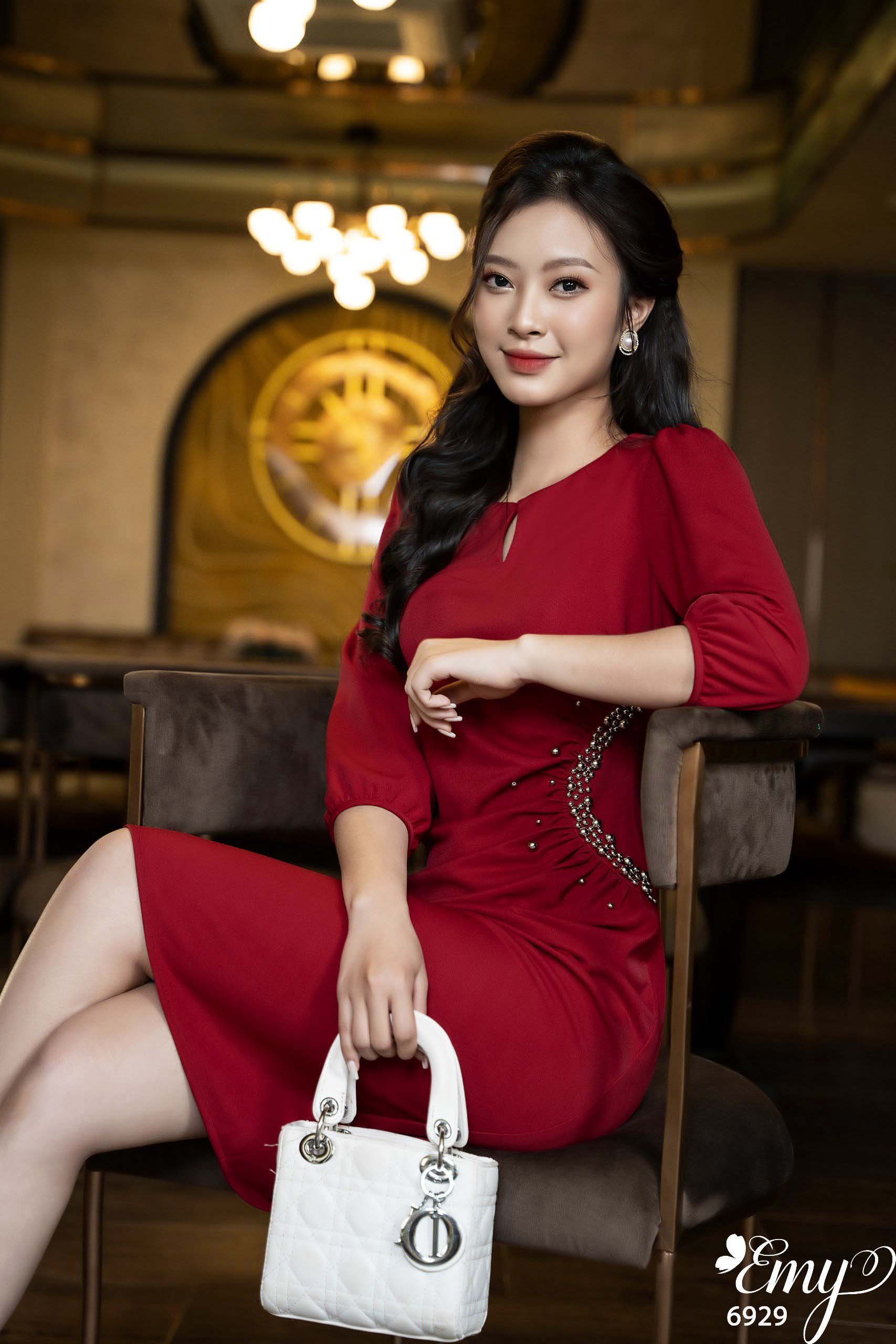 Đầm EMY EM6929 Xoè A Đỏ Tay Lỡ