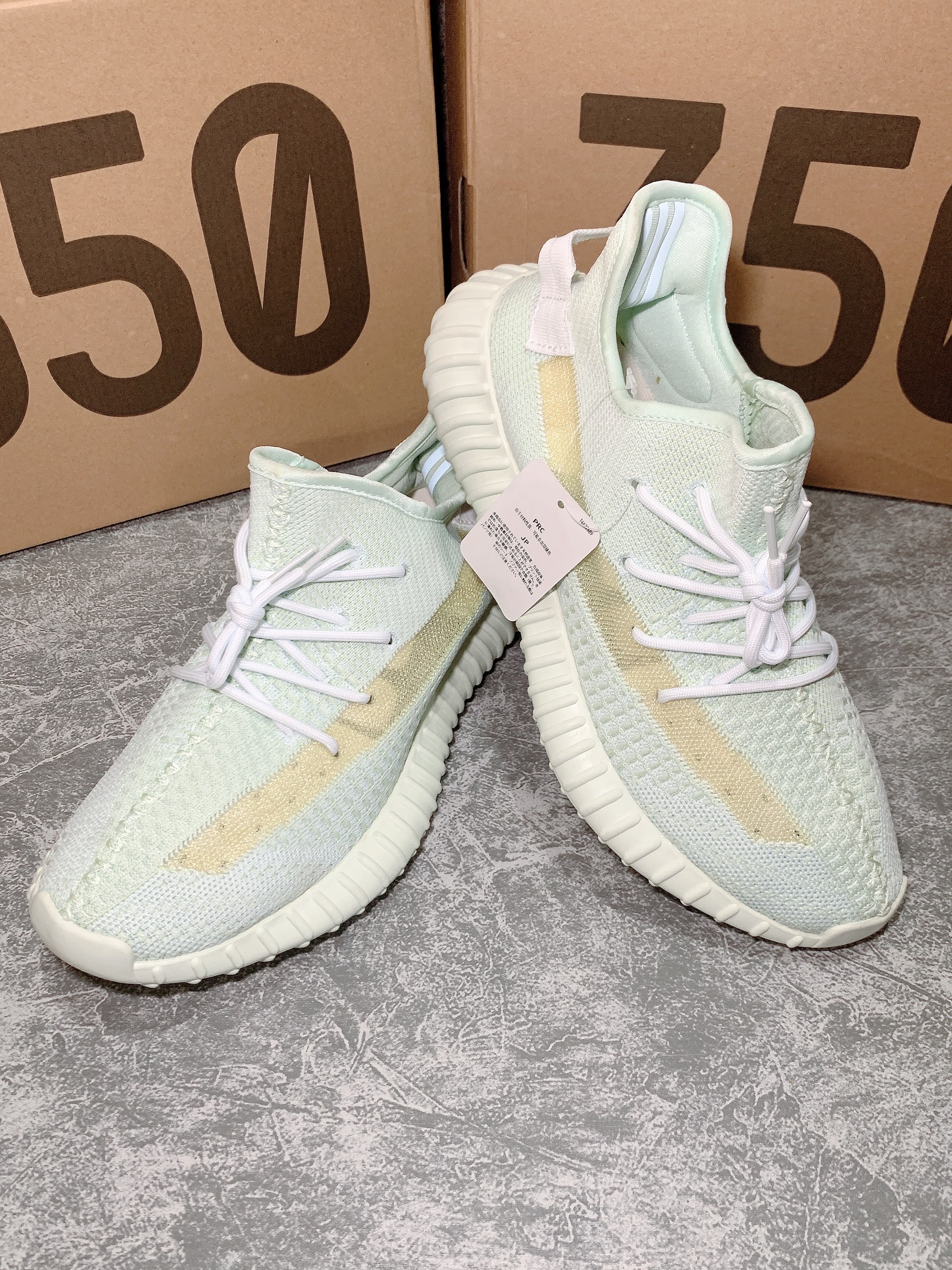 (MIỄN SHIP)Giầy thể thao Yeezzy v2 trắng xanh Fullbox - Ảnh thật