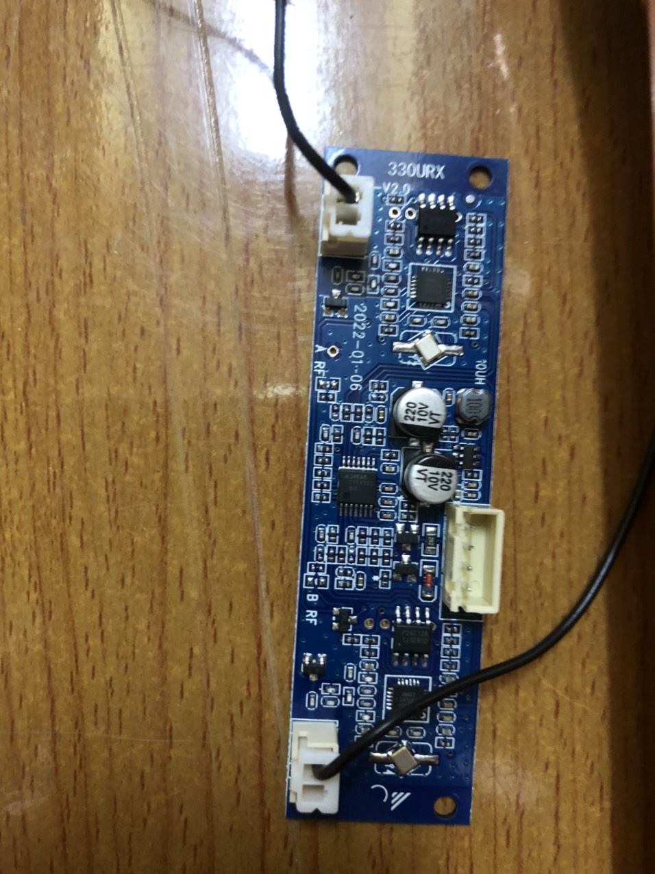 MICRO KHÔNG DÂY CHO LOA KÉO VÀ AMPLY MIC12