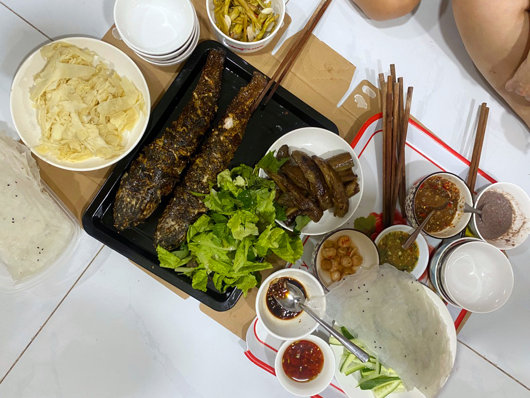 [HCM] Bánh Tráng Nhúng Bình Định (38k/ ràng 20 cái - Nhà làm, có mè, dẻo dai, nhúng cuộn)