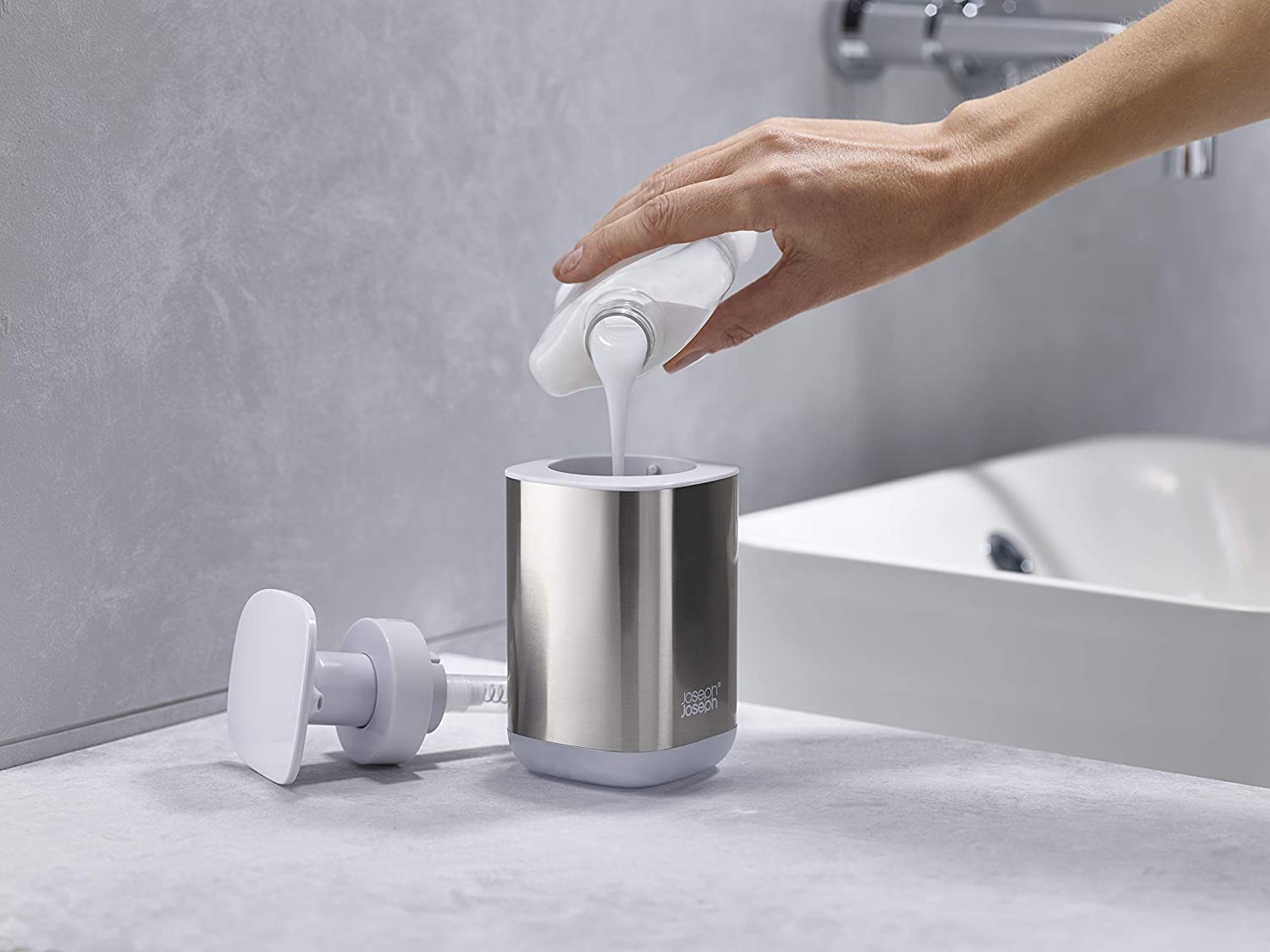 Bình Đựng Nước Rửa Tay+ Giá Để Bàn Chải Joseph