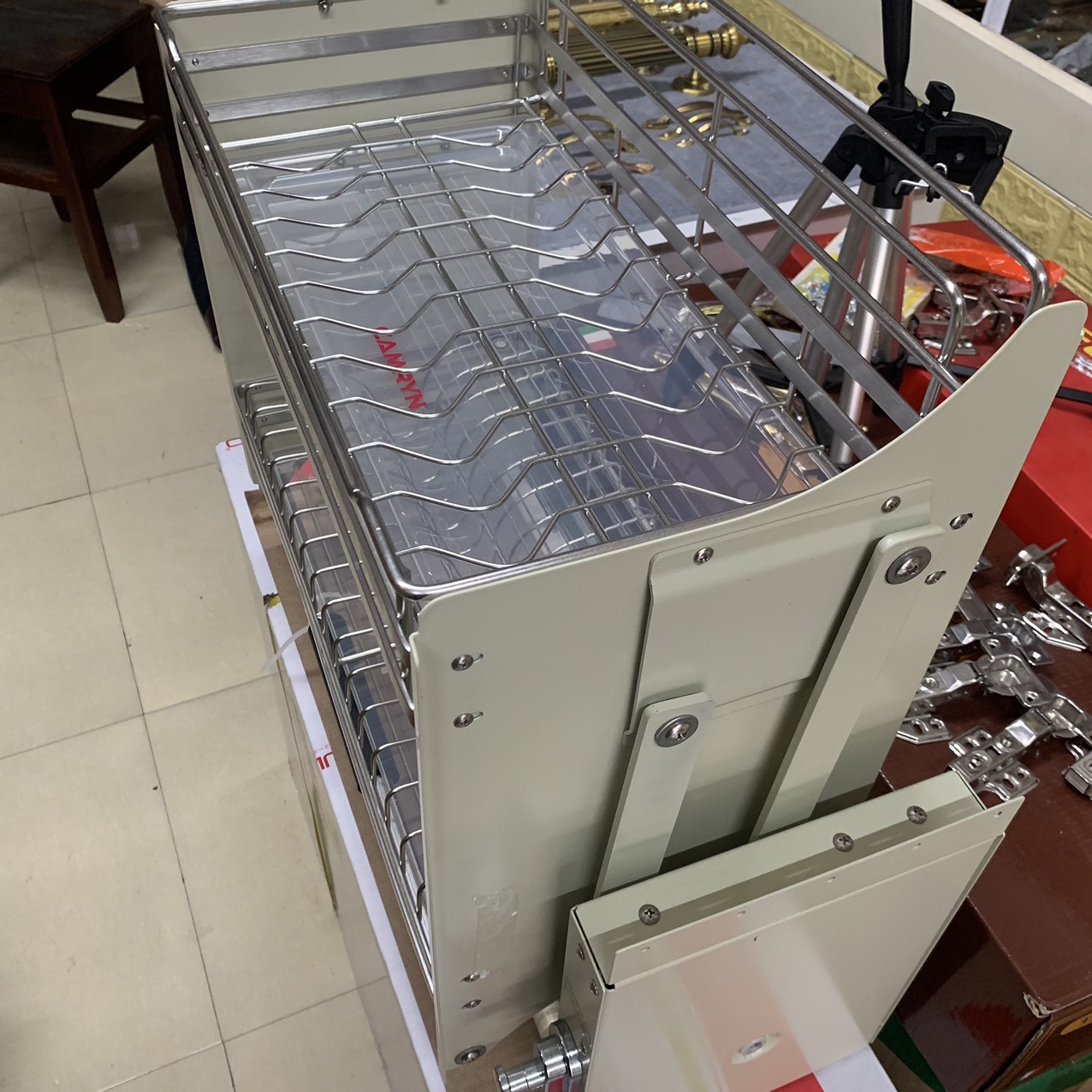 Giá bát nâng hạ inox 304.