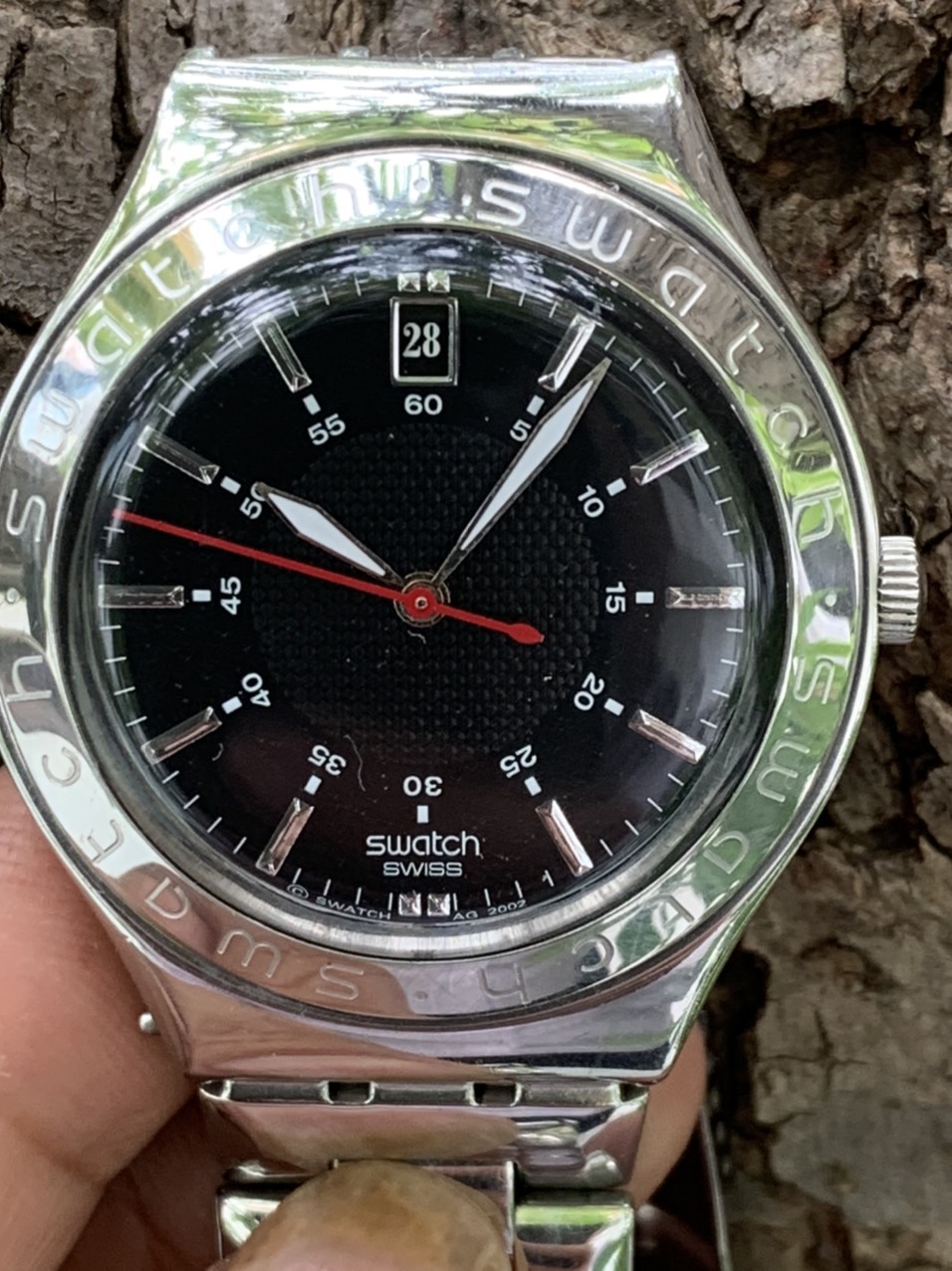 Đồng hồ nam Swatch Pin kim số dạ quang, dây thép không gỉ - Thụy Sĩ