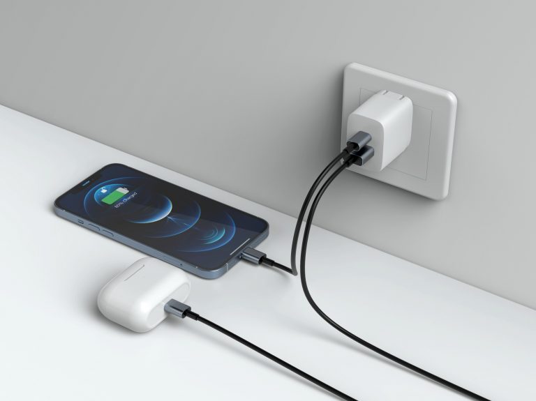 Sạc 2 cổng HyperJuice 20W Charger Small Size - chính hãng