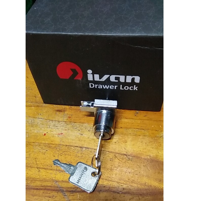 Khóa nhấn cửa lùa tủ kính