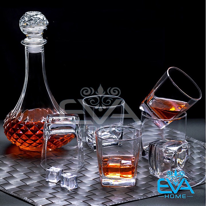 Bộ Bình Thuỷ Tinh Cổ Cao BR02 Và 6 Ly Đáy Vuông Lùn 220 Ml M2971