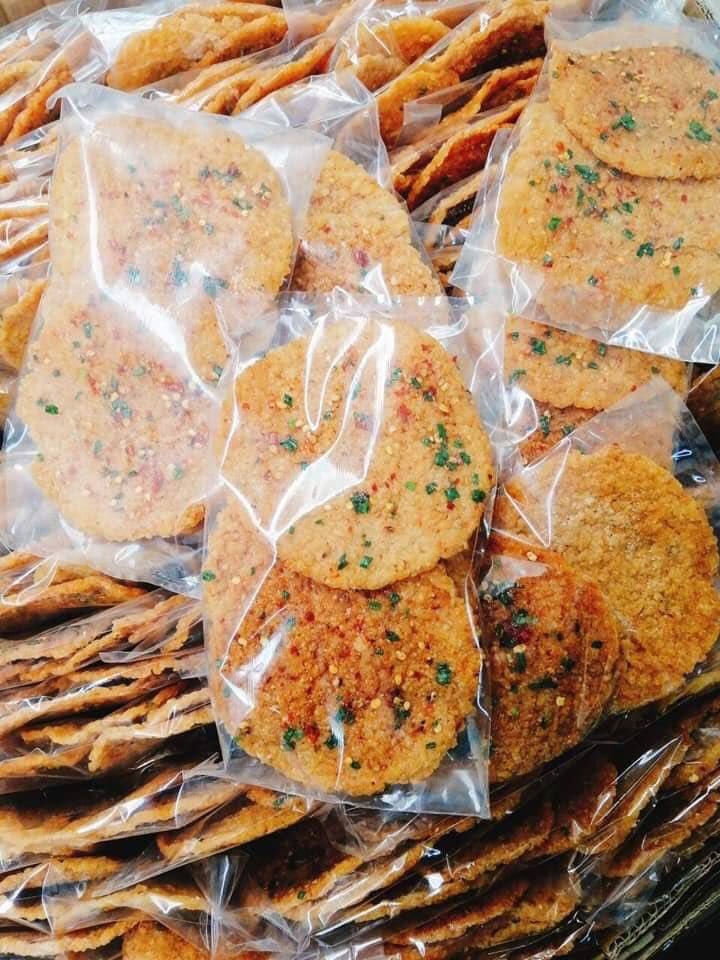 Combo 10 gói cơm cháy mỡ hành mắm ớt siêu ngon (gói gồm 3 miếng).