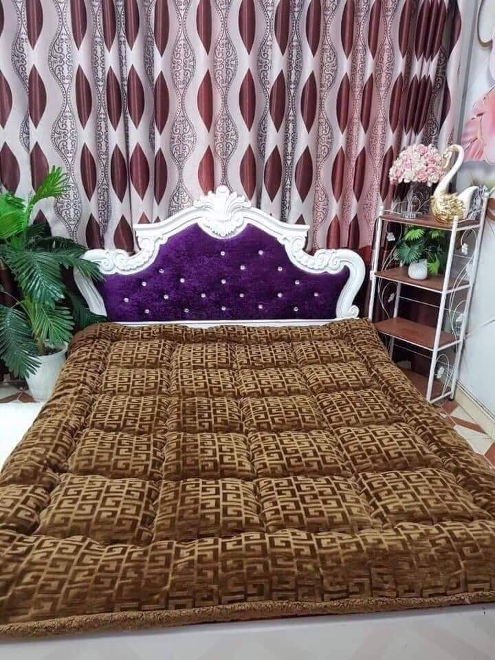 chăn lông cừu chữ vạn siêu ấm