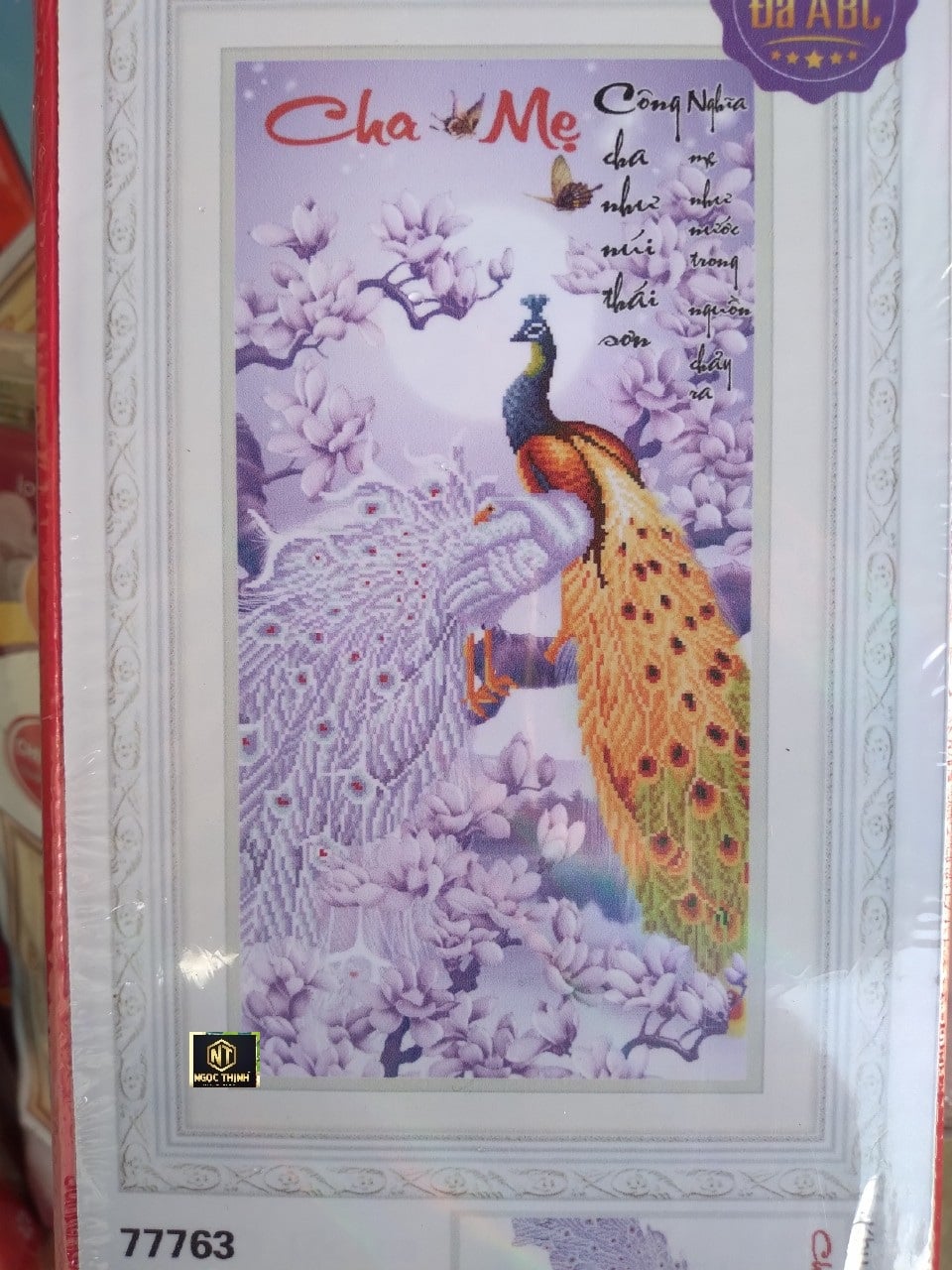 Tranh đính đá cha mẹ đôi công kích thước 80x50cm
