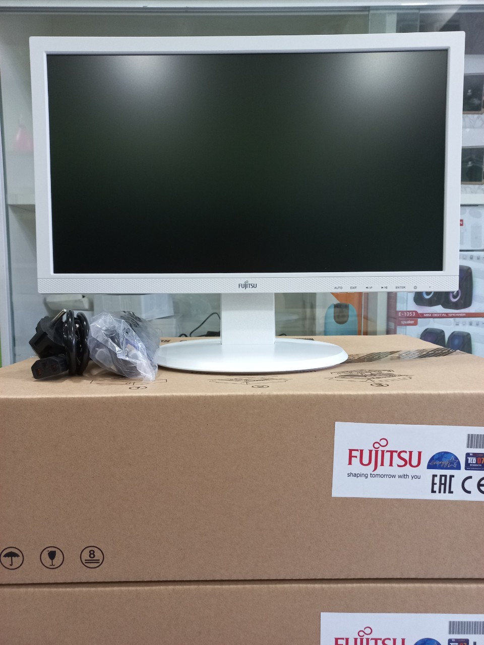 Màn Hình Vi Tính 20 inch FUJITSU Nhật Mới FullBox