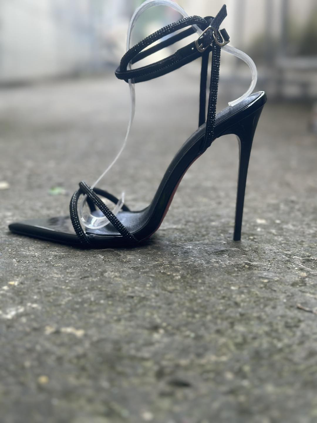 Sandal cao gót dây đá đen 9cm - 11cm