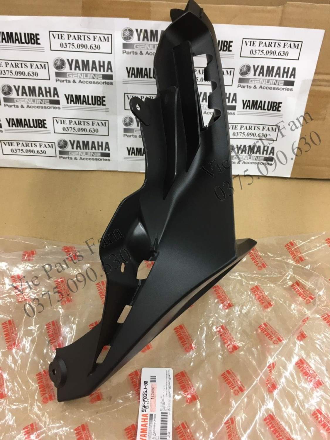 Mỏ cày hướng gió trái phải exciter 135 đời 2011-2014, hàng din yamaha mới 100%