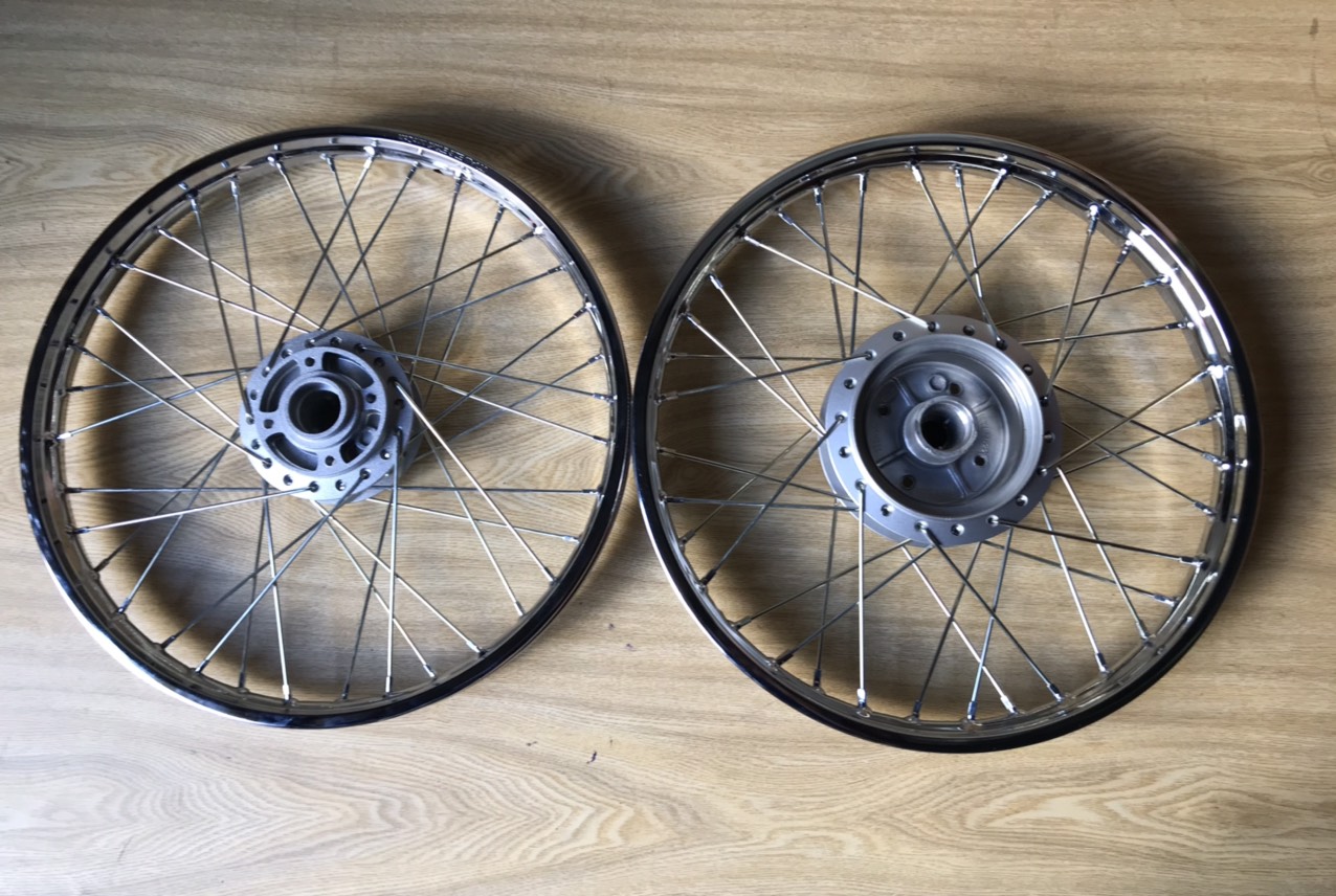 BỘ CĂM ĐÙM NIỀNG(VÀNH NAN SẮT) ĐĨA LÕM 4 ỐC CHO WAVE S RS 100,WAVE RSX 110 ĐỜI ĐẦU 2008,FUTURE NEO GẮN ZIN THEO XE