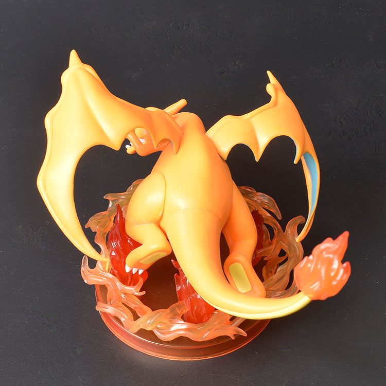 Mô hình Pokémon Charizard
