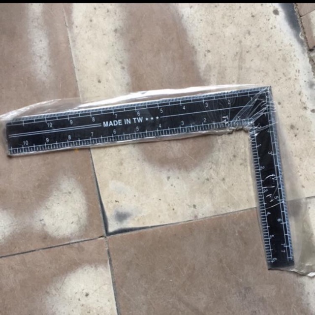 Thước ke vuông đen 30 cm đài loan