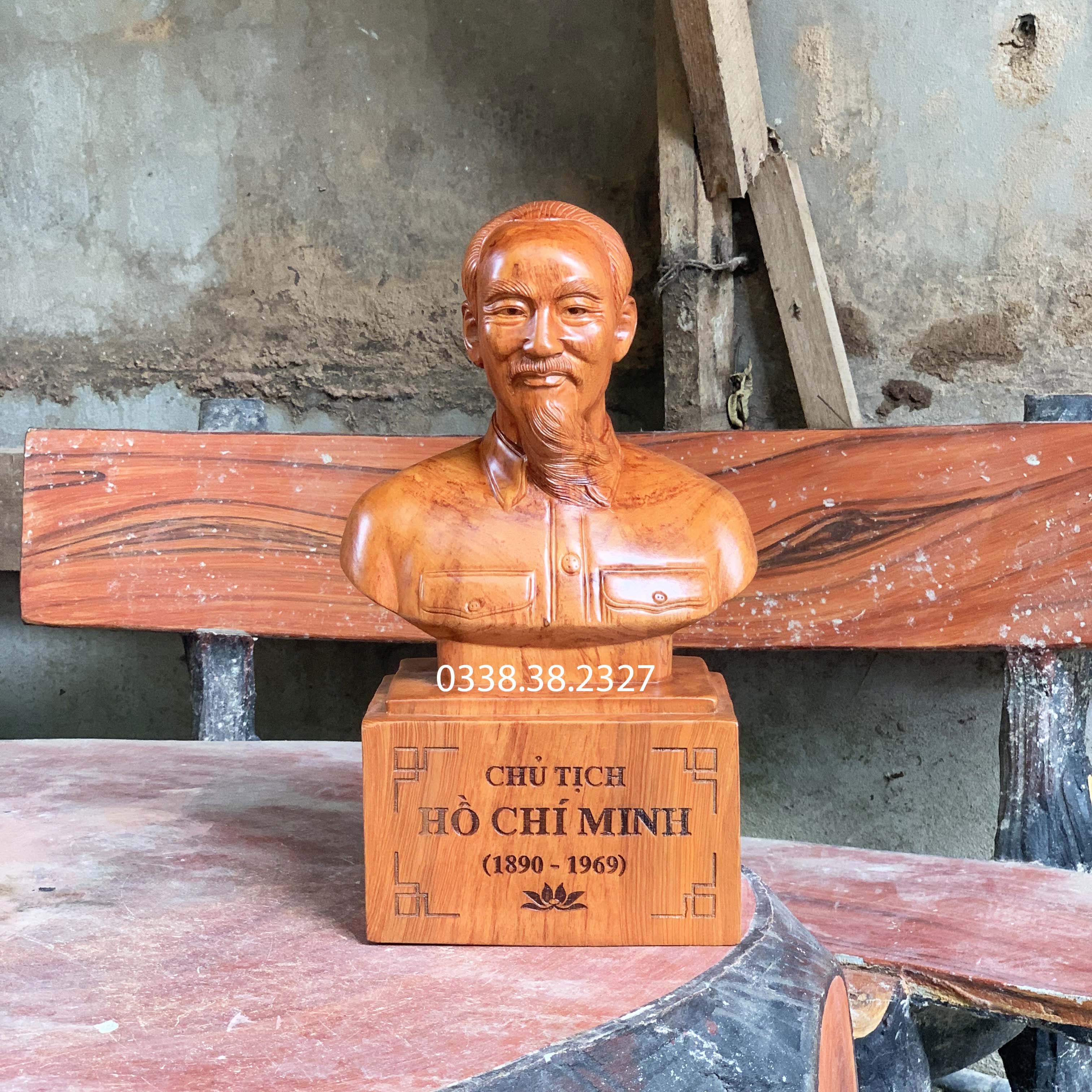 Tượng bán thân bác hồ chí minh vĩ đại cao 30 40cm chất liệu gỗ hương
