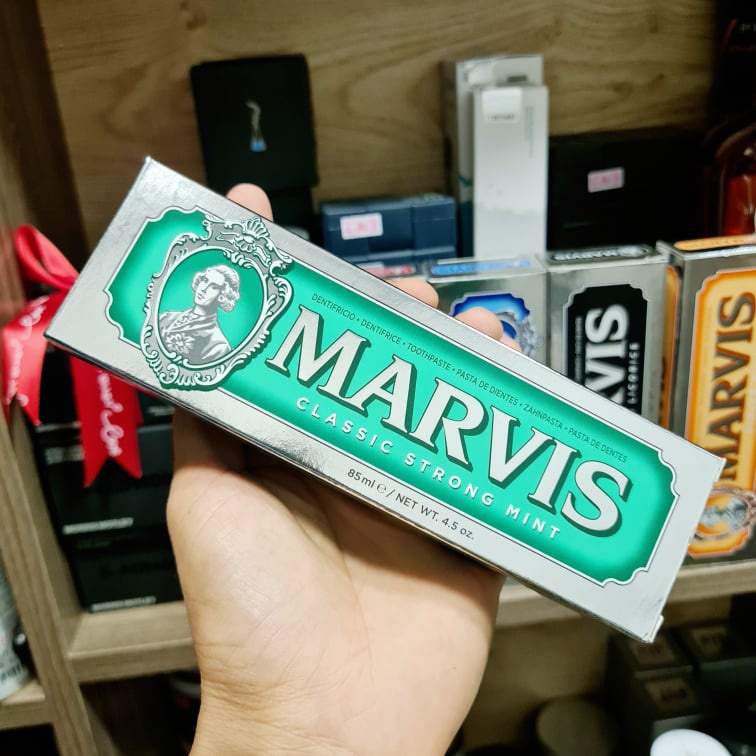 MARVIS Toothpaste (Cinnamon Mint | Whitening Mint) 85ml Marvis premium toothbrush