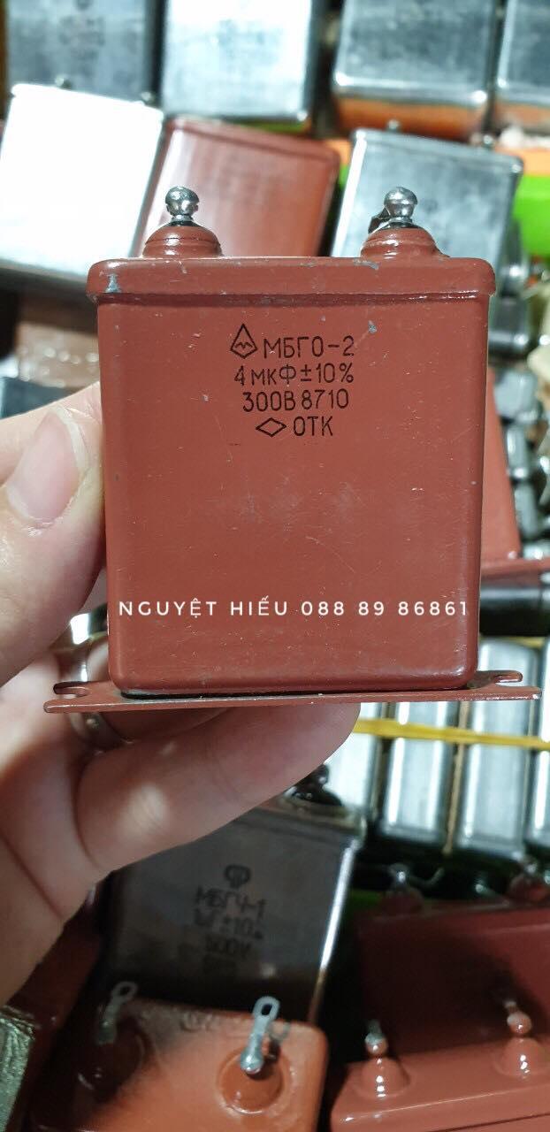 Tụ 2 chân Nga mỏng 300B 4uF-350V