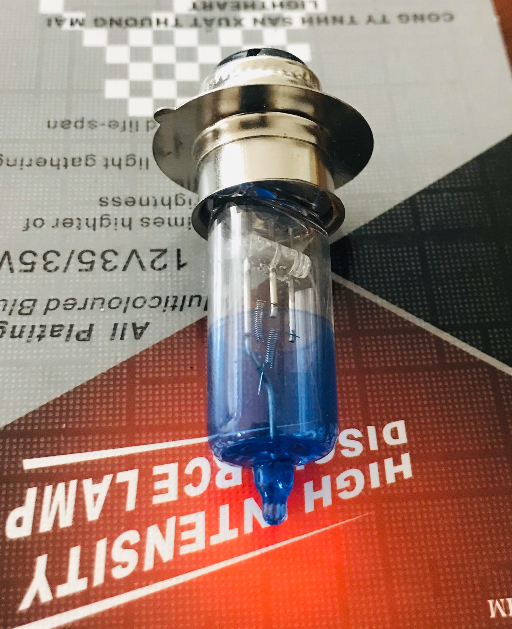 Bóng Đèn Siêu Sáng Đầu Xanh Weve Dream 2 Chân