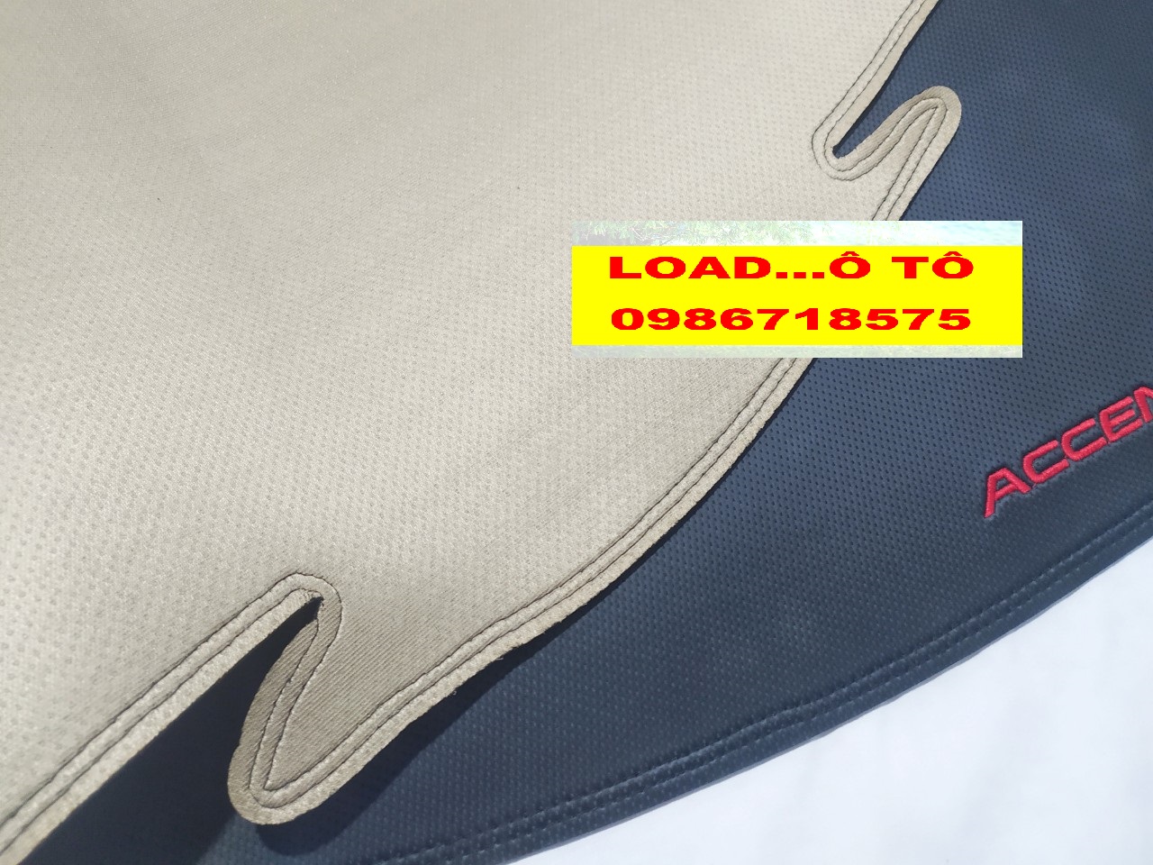 Thảm Taplo Da Vân Carbon Huydai Accent 2023-2018 Cao Cấp