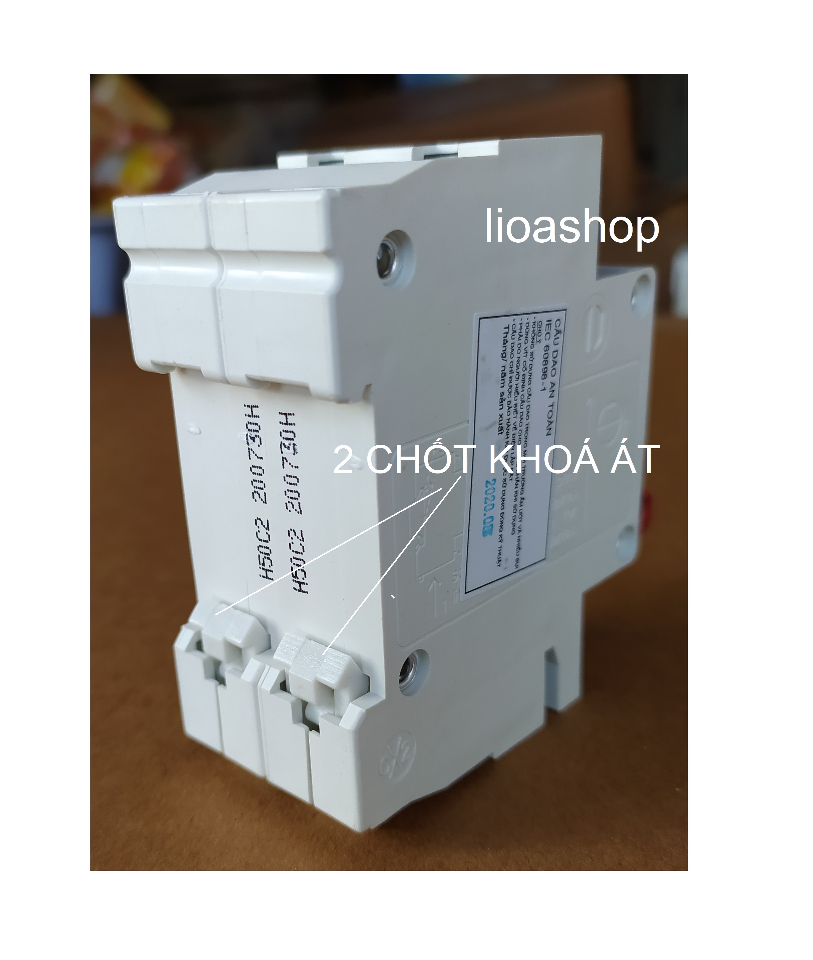 ATTOMAT 2 CỰC LiOA TỪ 6A -63A -DÒNG ÁT CÀI.
