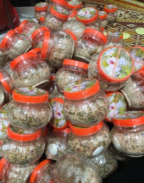 Combo 2 Hộp Chẳm Chéo Khô Ướt Điện Biên