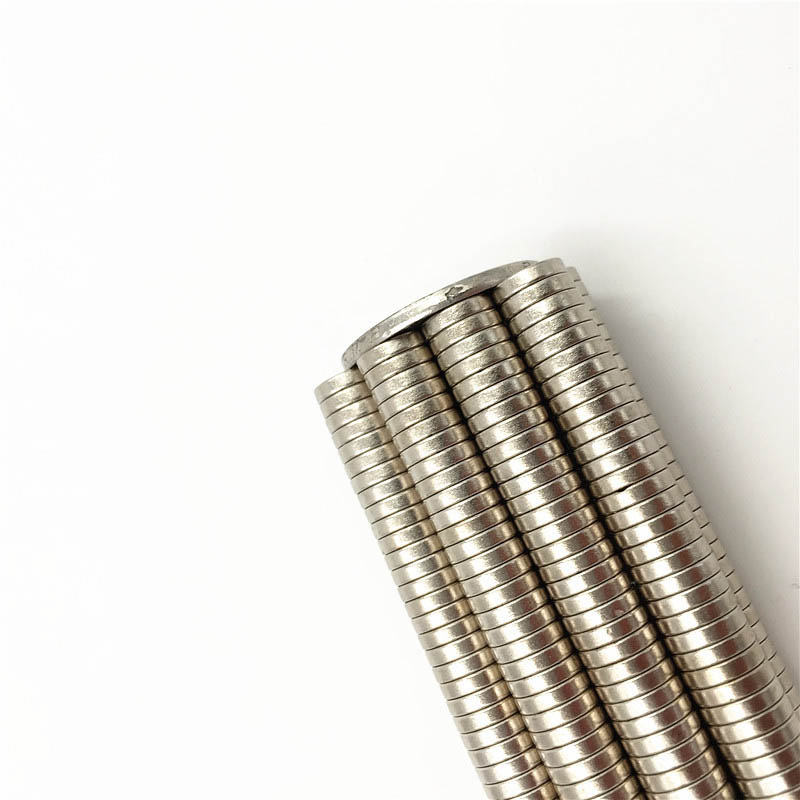 Nam châm đất hiếm 8x2mm