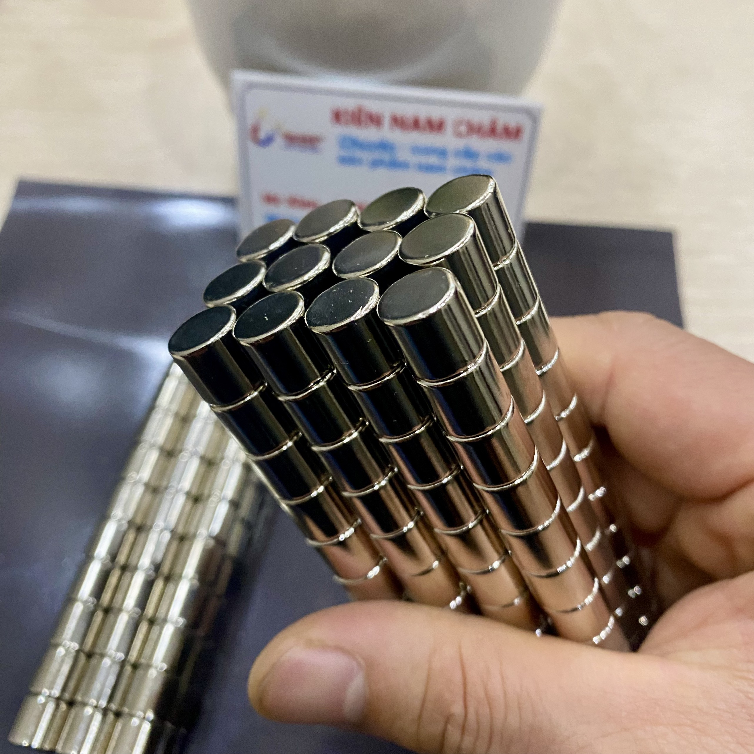 Nam châm trụ tròn phi 10x10mm siêu mạnh