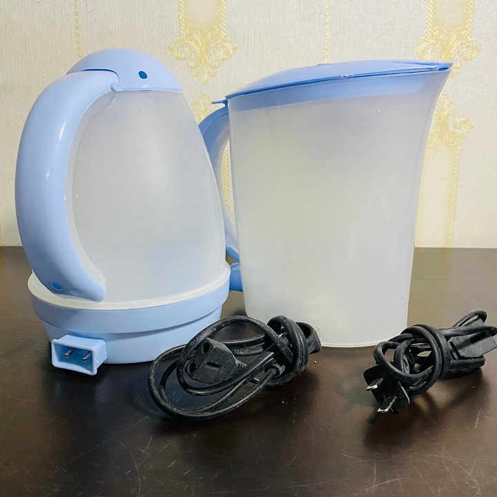 Ấm đun nước siêu tốc ( Tặng bàn chải đánh răng )