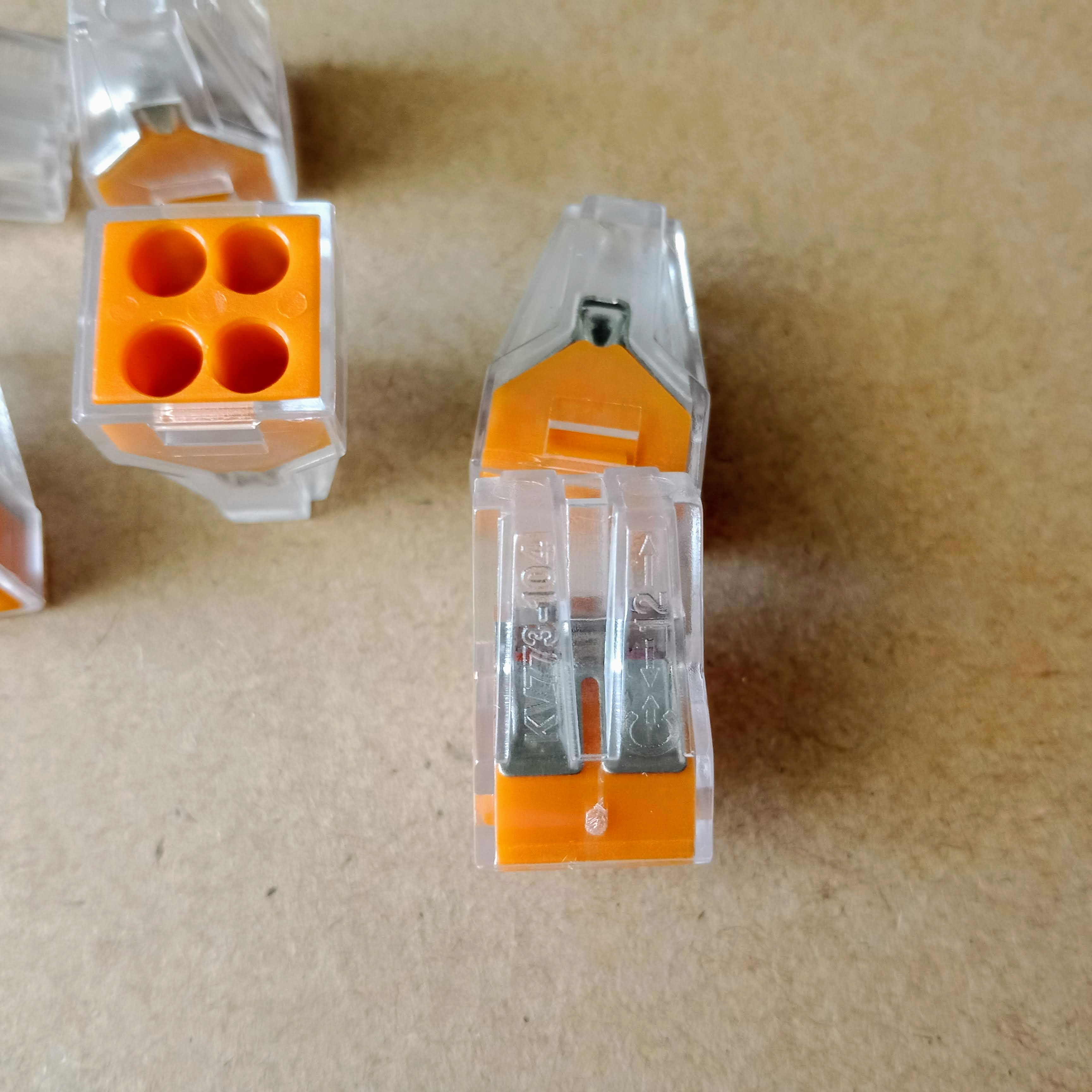 5 Chiếc cút nối nhanh 4 dây điện KV773-104