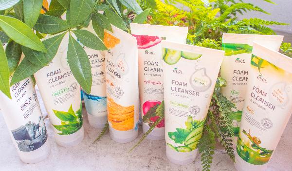 [HCM]Sữa rửa mặt tinh chất lựu Ekel - Ekel Pomegranate Foam Cleanser