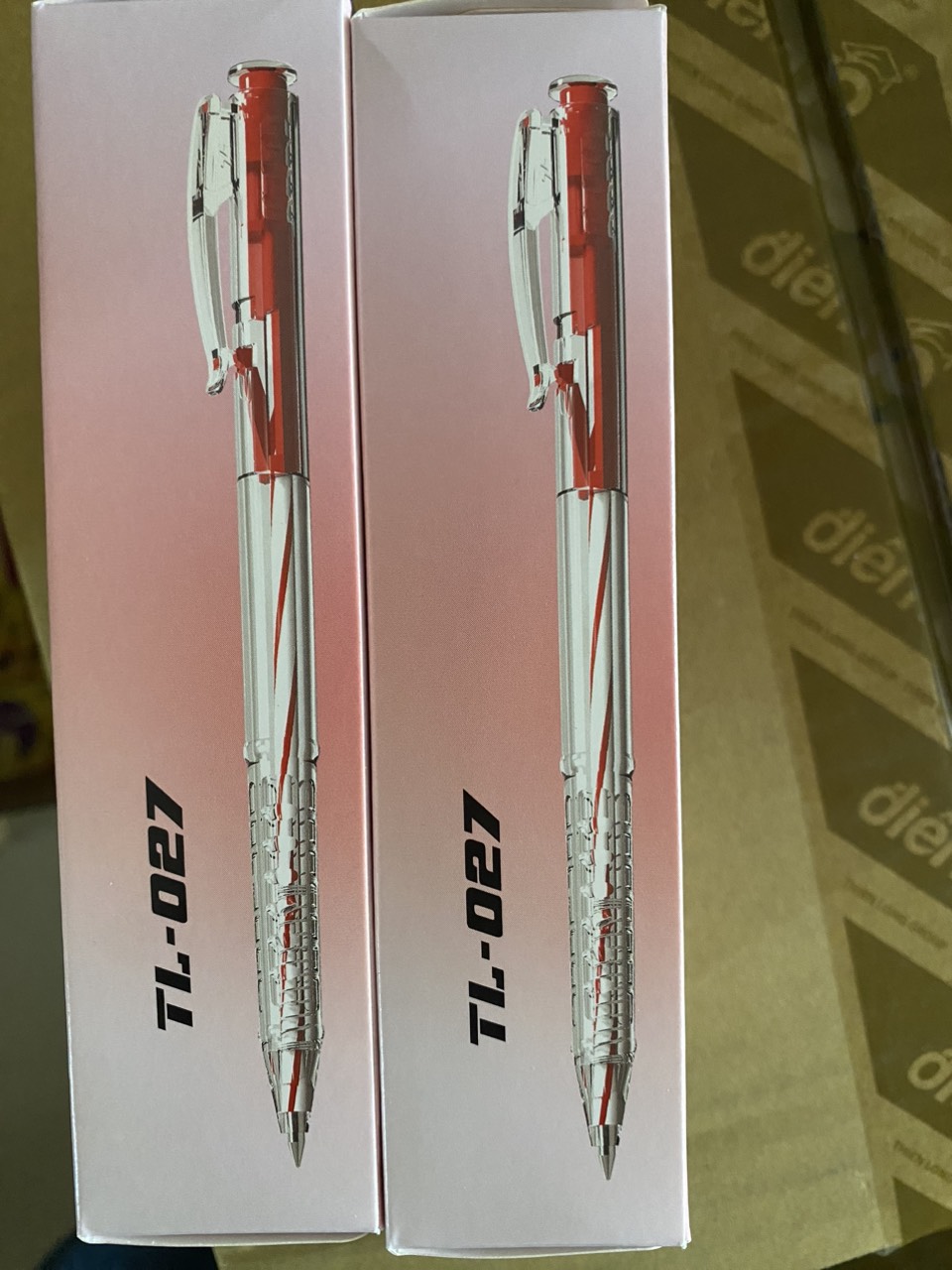 Bút Bi Thiên Long TL027