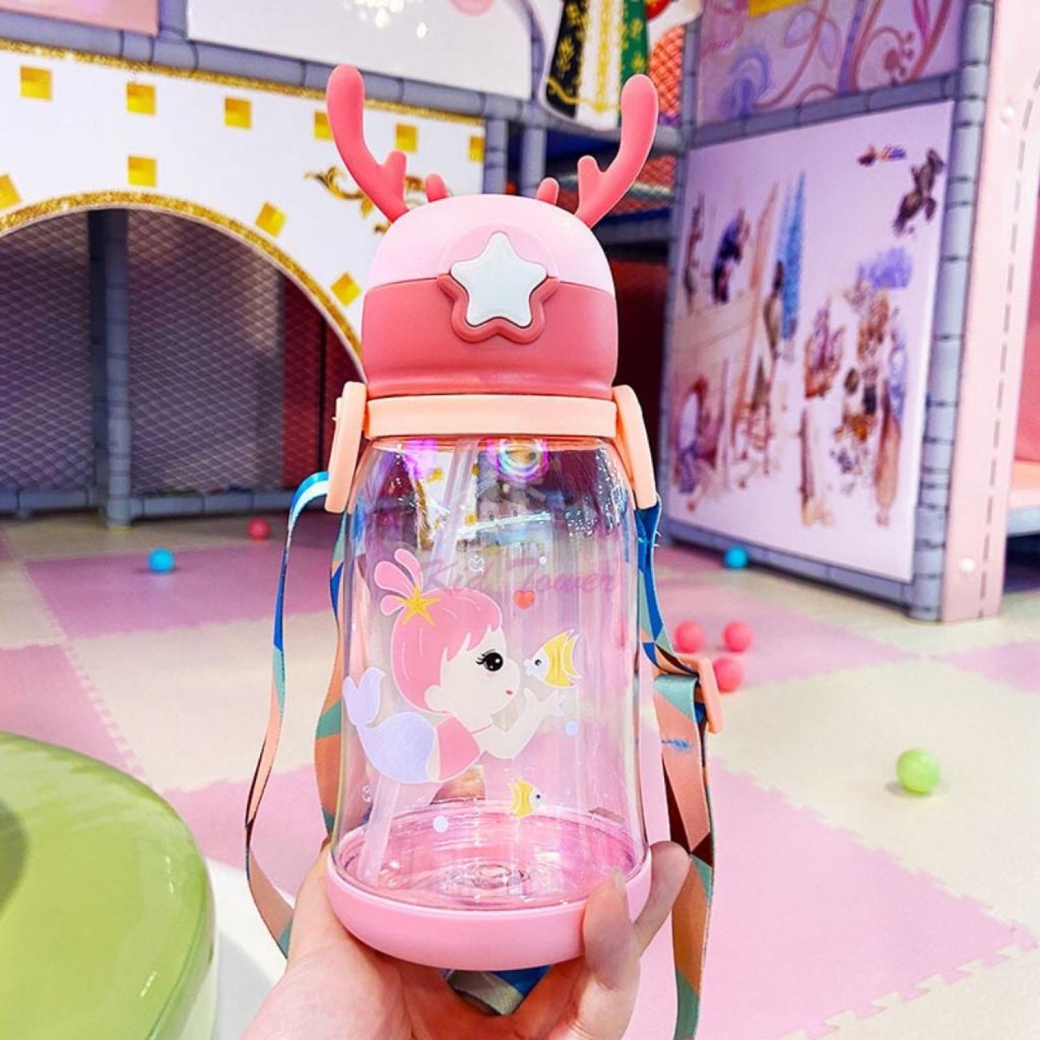Bình đựng nước có ống hút cute cho bé đi học