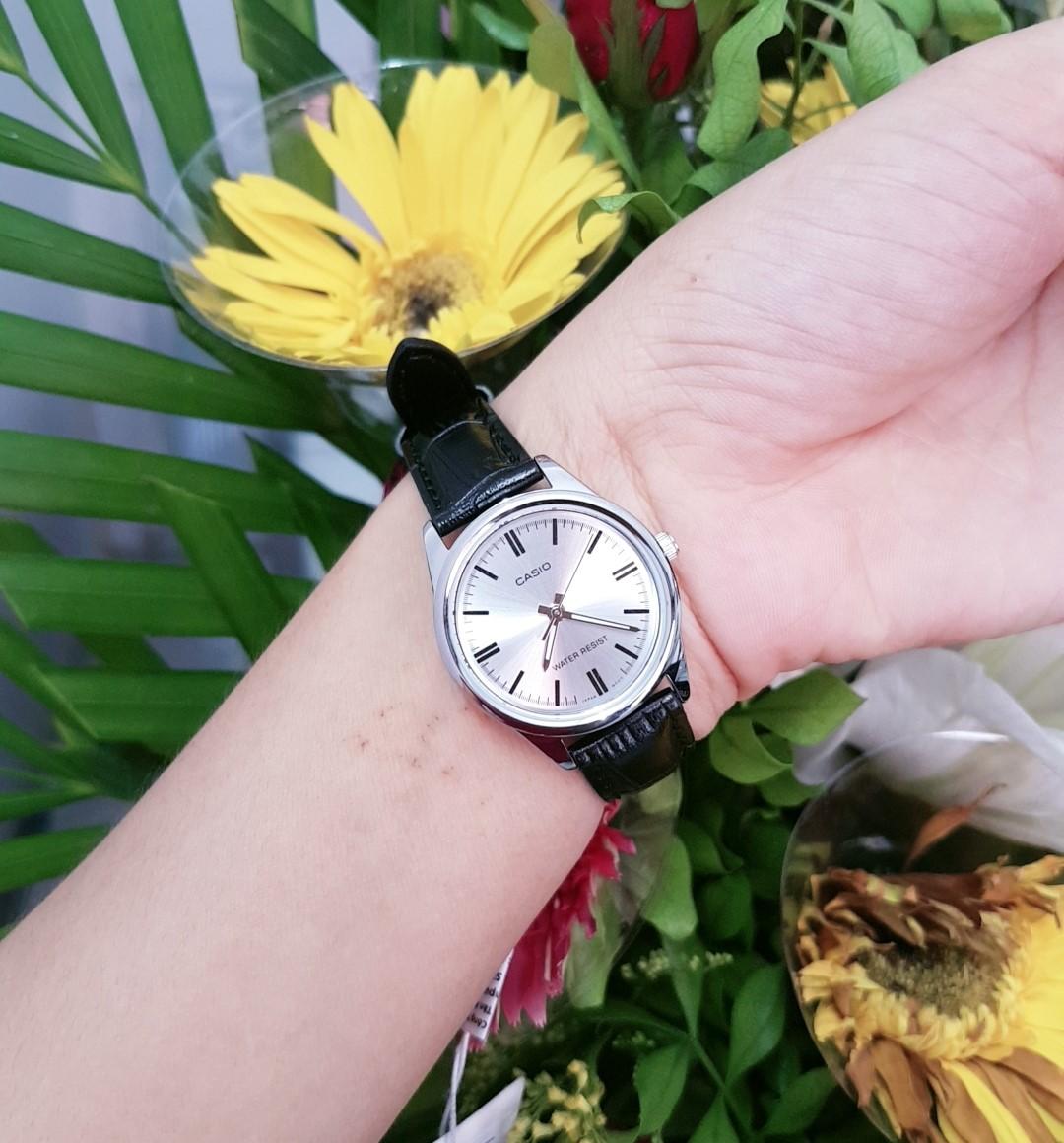 Đồng hồ nữ Casio LTP-V005L-7AUDF dây da