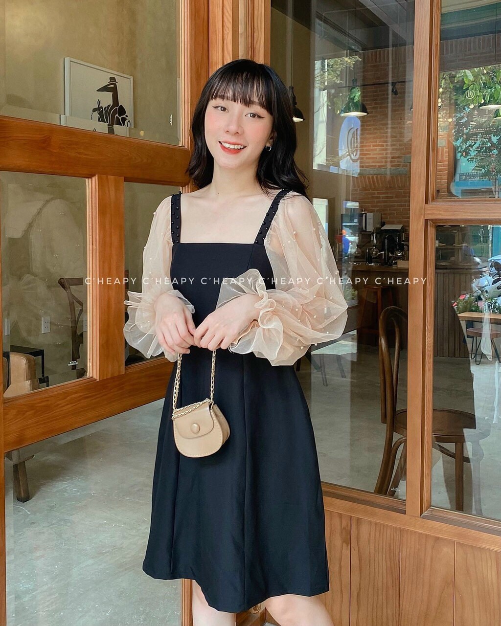 Đầm tay bồng, đính ngọc