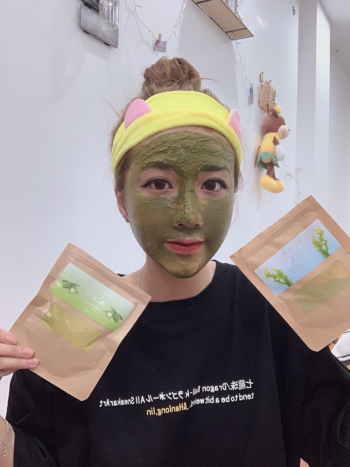 MẶT NẠ KHỔ QUA RỪNG