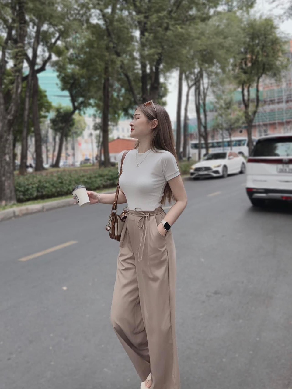 Set áo thun ôm trơn và quần ống rộng cột dây eo set nữ sang chảnh mặc đi chơi năng động đồ bộ công sở
