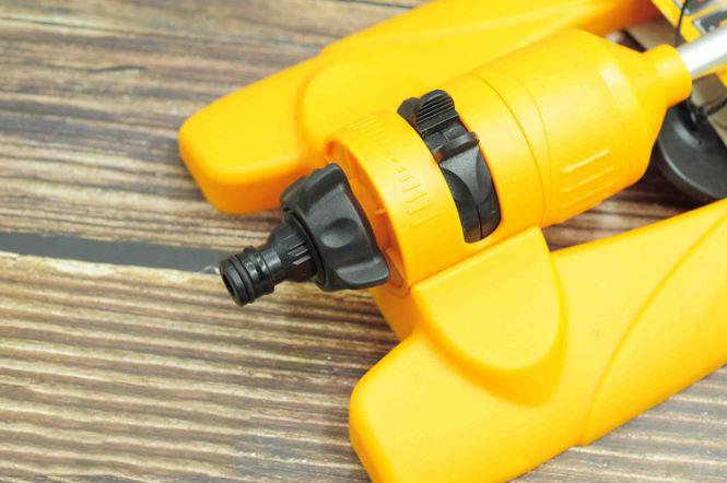 Đầu phun tưới nước INGCO HOS3422
